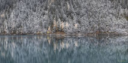 Long Lake - Jiuzhaigou National Park - China T (PBH4 00 15764)